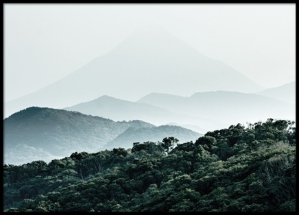 Julisteet ja sisustustaulut valokuvilla luonnosta ja vuorista