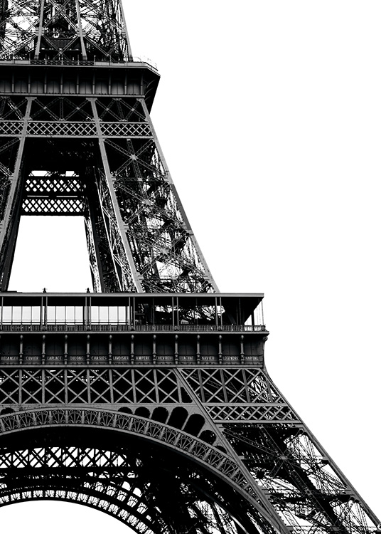  – Mustavalkoinen lähikuva Pariisin Eiffel-tornista