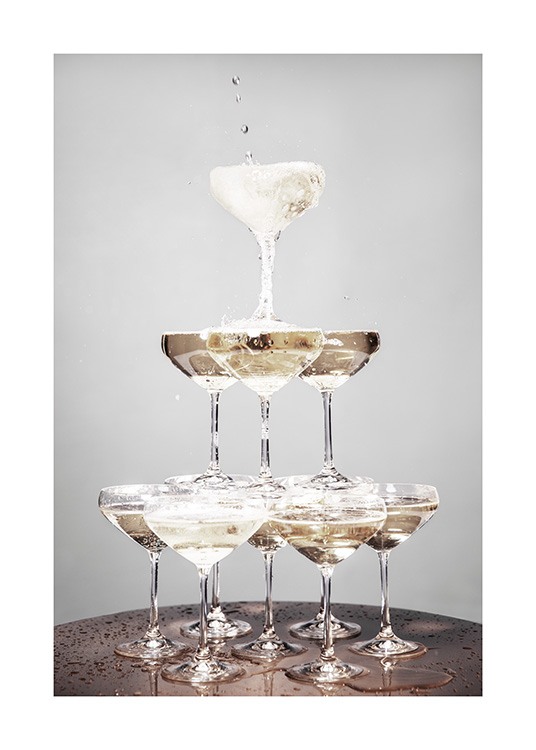 Champagne Pyramid Juliste