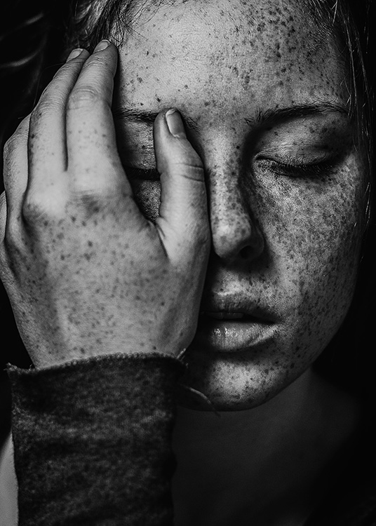Girl With Freckles Juliste