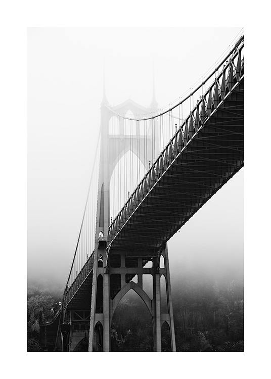 - Valokuva sumuisesta St John's -sillasta Portlandissa USA:ssa