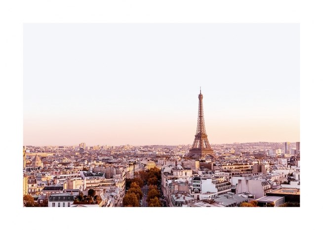  – Valokuva Pariisin rakennuksista ja Eiffel-tornista iltaruskossa