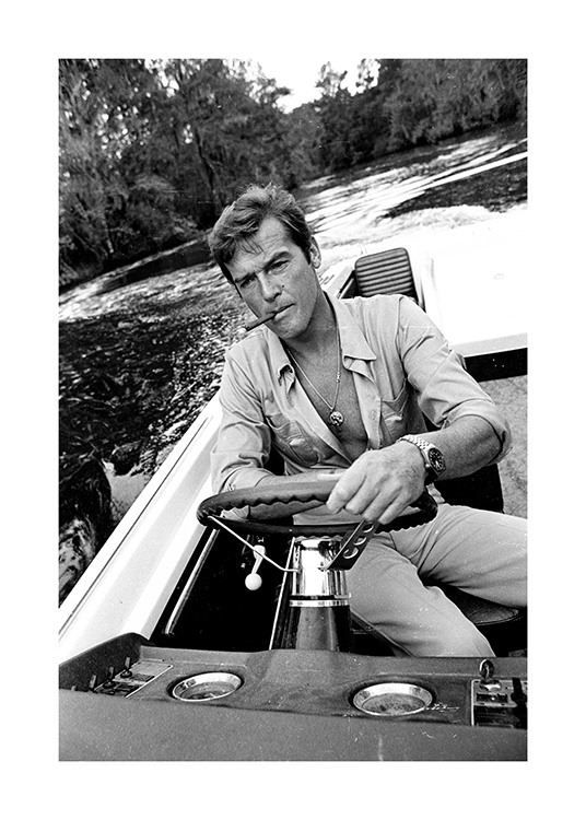 Roger Moore Juliste