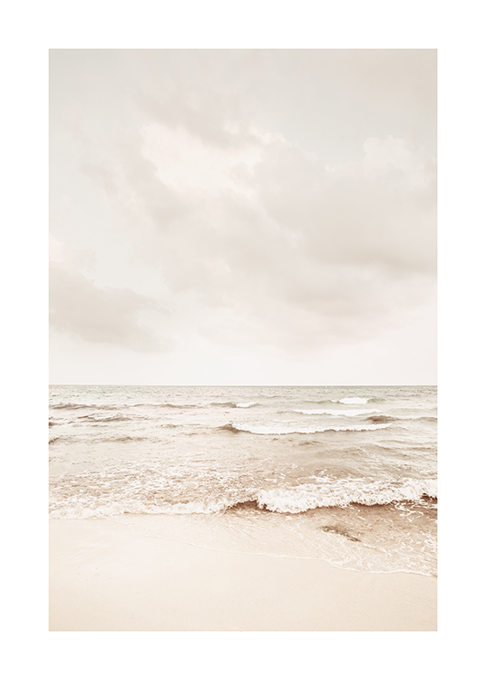  – Kuva rauhallisesta rannasta pilvisenä päivänä